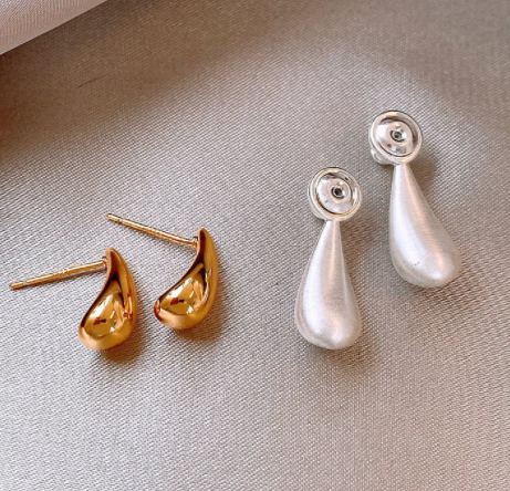 Gold & Pearl Teardrop Earrings