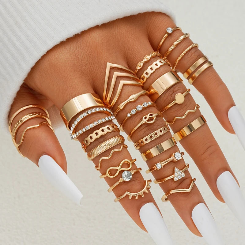 Vintage Gold-Plated Rings Set – Heart, Snake & Butterfly